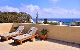 Center Penthouse - Medieval Town 10'- Beach 2'